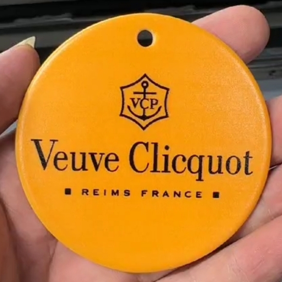 Veuve Clicquot ceramic ornaments - Picture 2 of 2